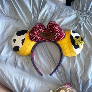 Woody ears